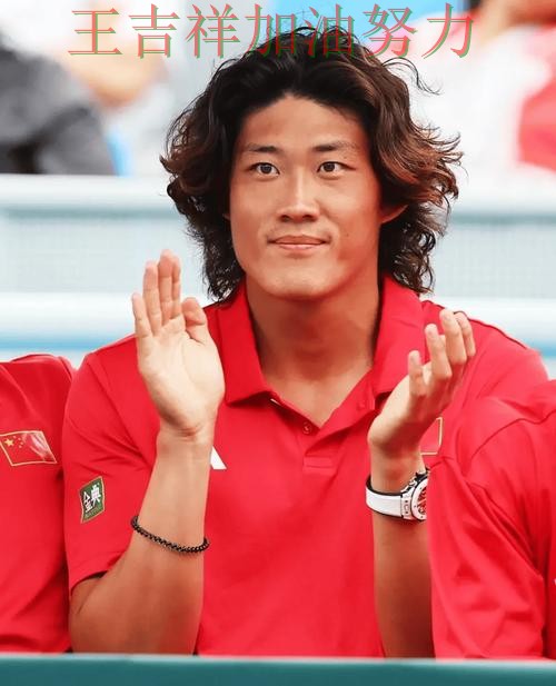 张之臻最新动态引发关注 主帅用人思路受到讨论 张之臻最新动态引发关注 主帅用人思路受到讨论